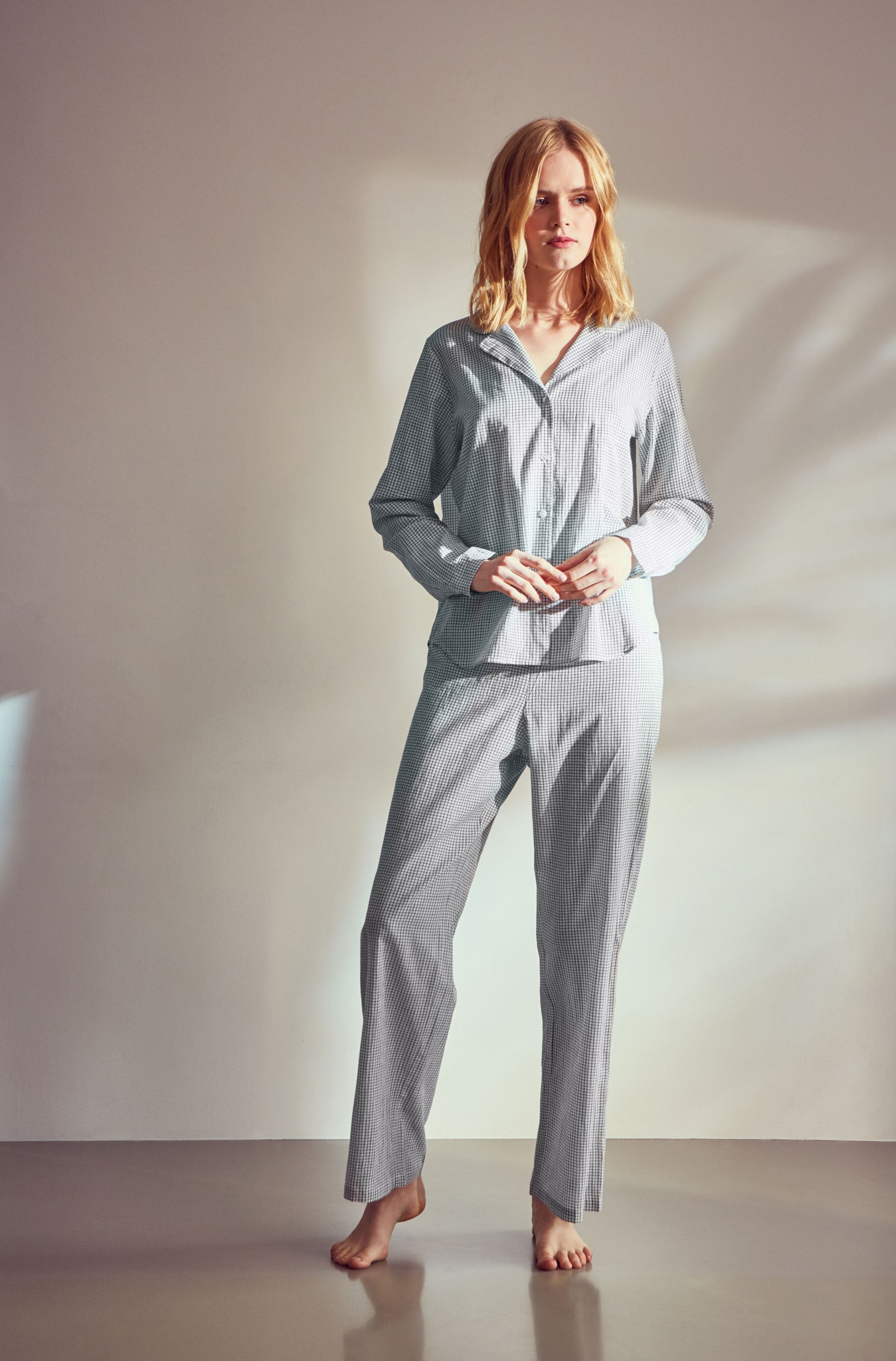 Sustainable, hand woven cotton pyjamas. Ethical, luxury nightwear which is essential for today's conscious consumer. We support women weavers in India by buying their handloom cotton and supporting traditional craftsmanship. 