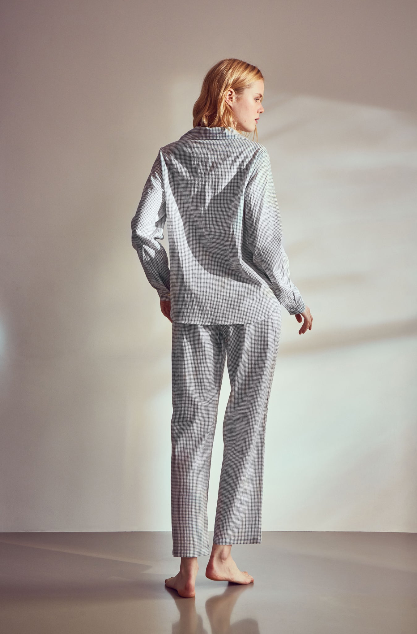 Sustainable, hand woven cotton pyjamas. Ethical, luxury nightwear which is essential for today's conscious consumer. We support women weavers in India by buying their handloom cotton and supporting traditional craftsmanship.