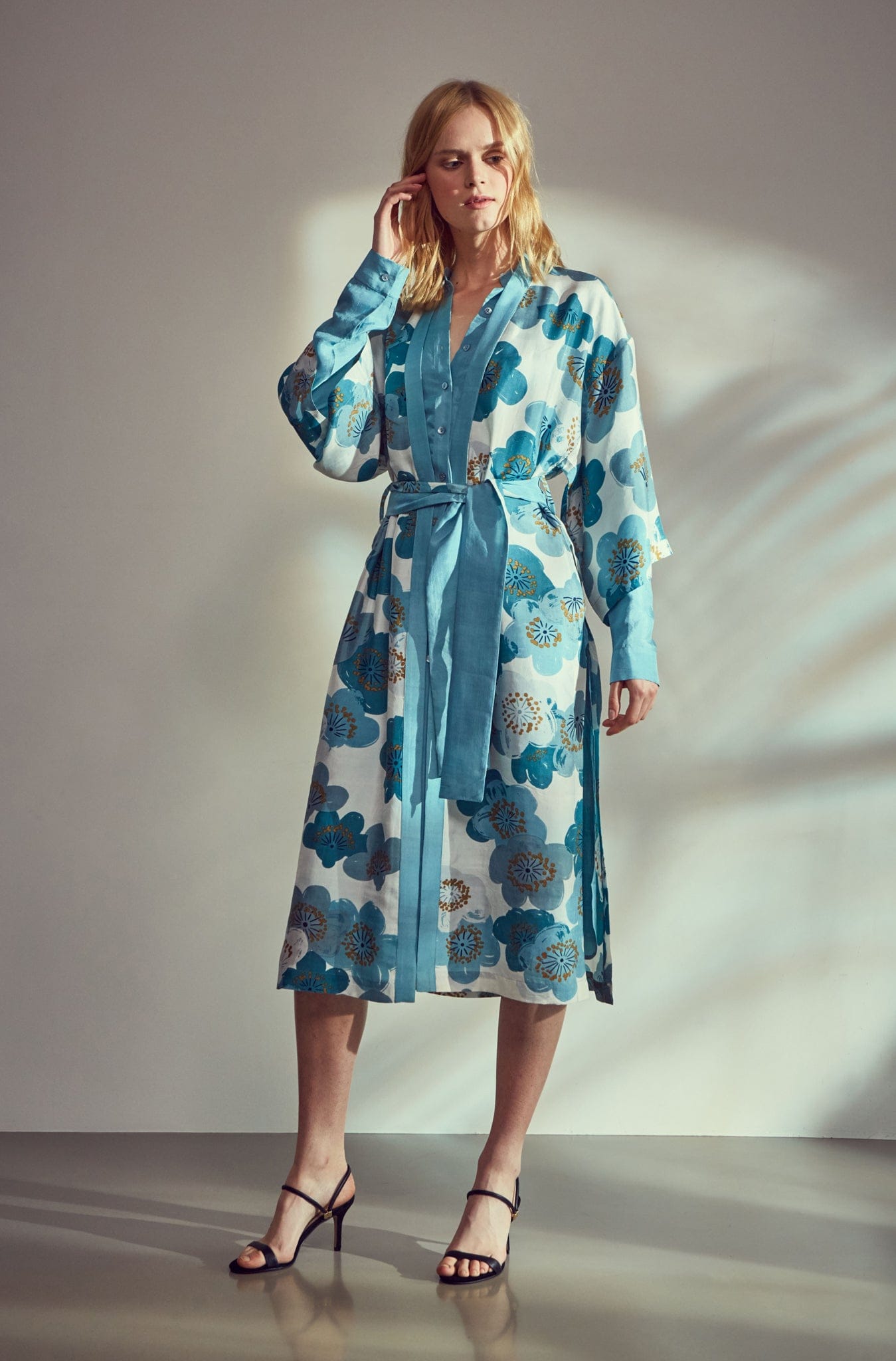RobeDeVoyage Kimono One size Aquamarine Blooms