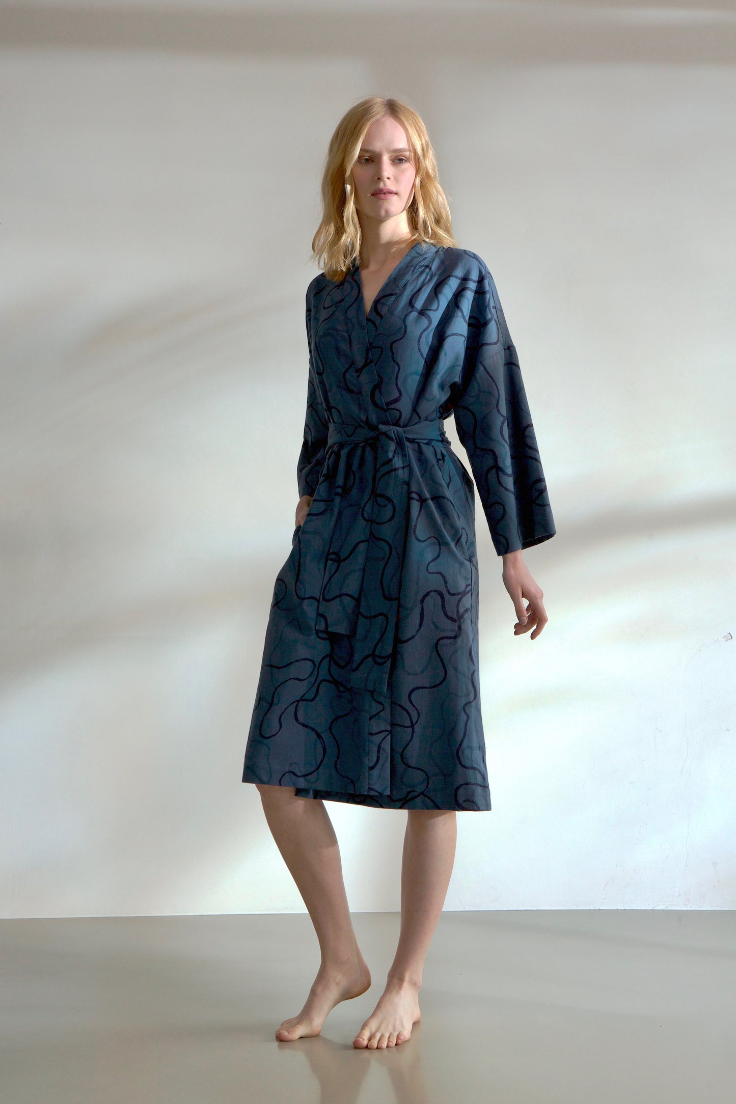 Marine Scribble cotton robe