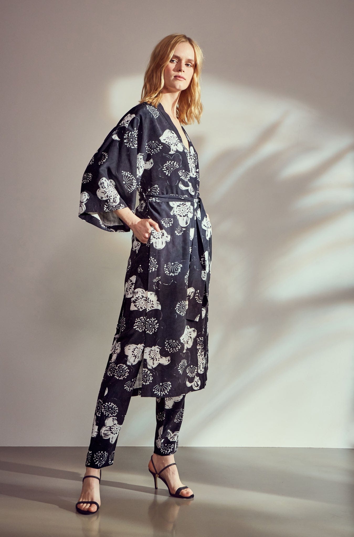 RobeDeVoyage Pants Onyx Blooms